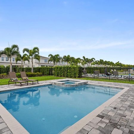 Encore Resort 6 Bedroom Home With Pool オーランド エクステリア 写真